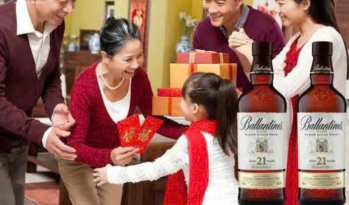 Ballantines-21-YO-la-mon-qua-co-gia-tri