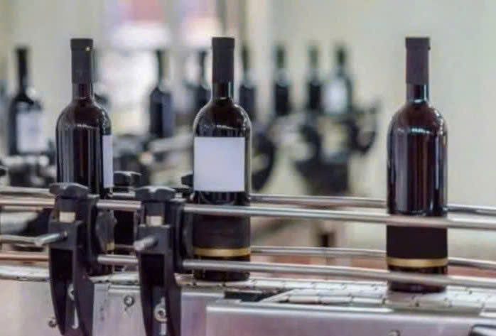 Dong-chai-Amor-De-Chile-Reserve-Carmenere-75cl