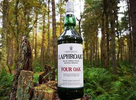 Quang-cao-Laphroaig-Four-Oak-1lit-gia-re