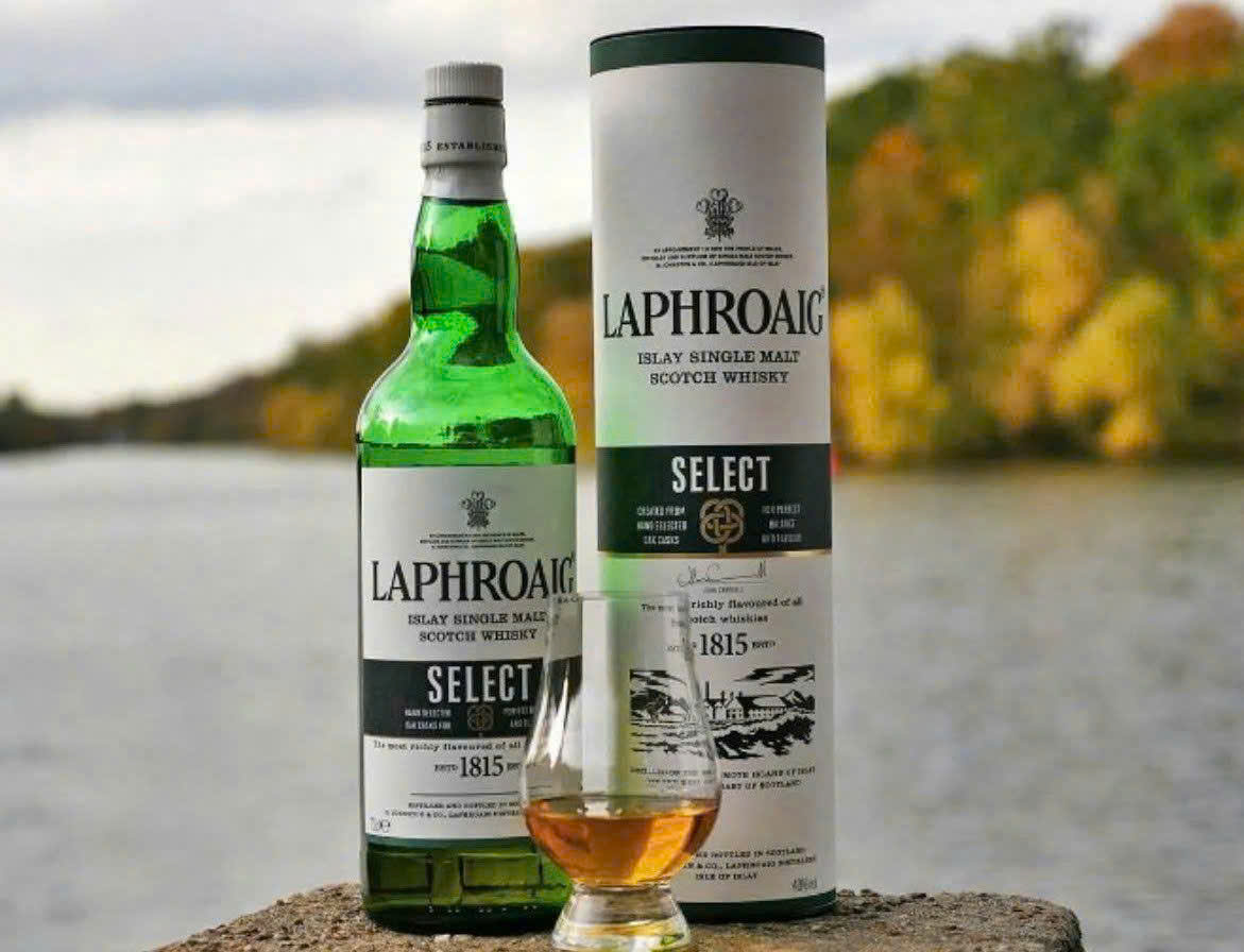 Quang-cao-ruou-Laphroiaig-Select-700-ml