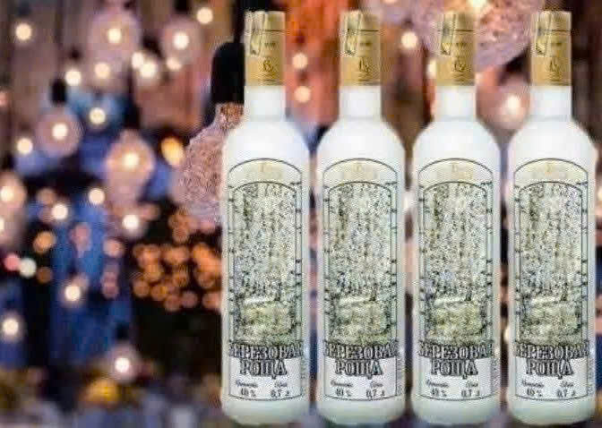 Quang-cao-tiec-sang-trong-deu-co-vodka-bach-duong