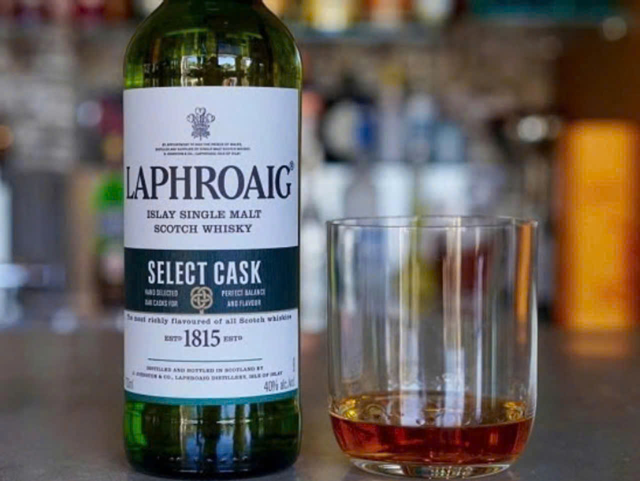 Thuong-thuc Laphroaig Select-dung-chuan-vi