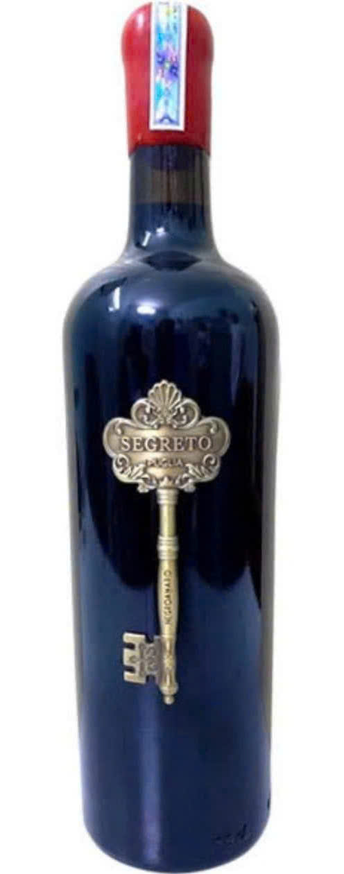 Vang-y-chia-khoa-750-ml-tai-Ha-Noi
