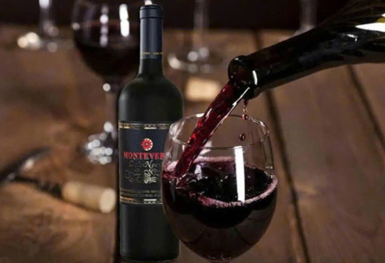 dung-dieu-voi-vang-hoang-de-75-cl-gia-re-nhat