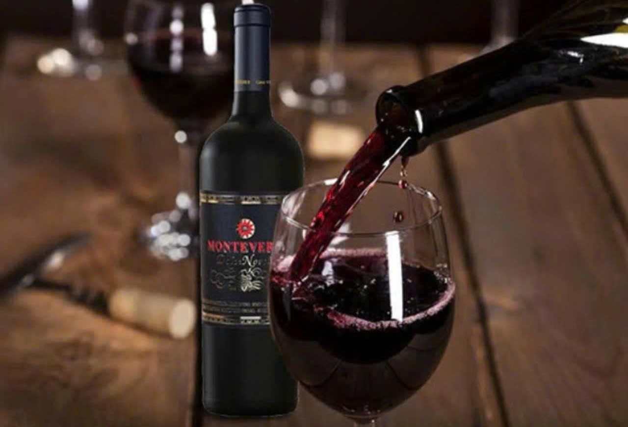 dung-dieu-voi-vang-hoang-de-750ml