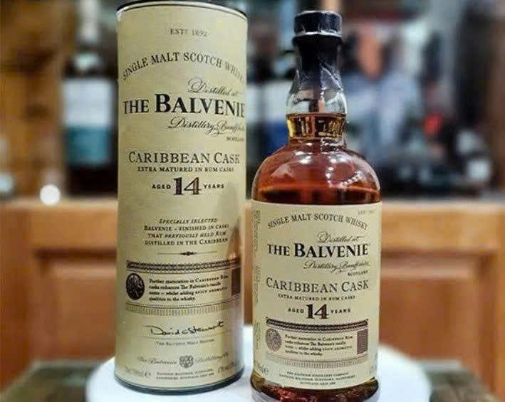trung-bay-balvenie-14-tai-Shop