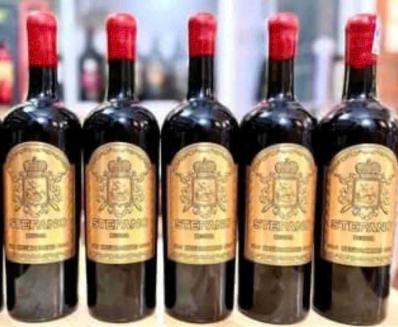 trung-bay-vang-Y-stefano-Puglia-75-cl