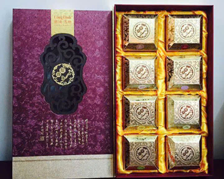 Banh-trung-thu-long-dinh-khi-mo-hop