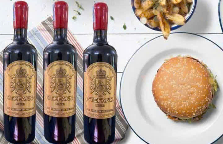 Cach-Thuong-thuc-vang-y-stefano-negroamaro-va-cac-mon-an-ngon