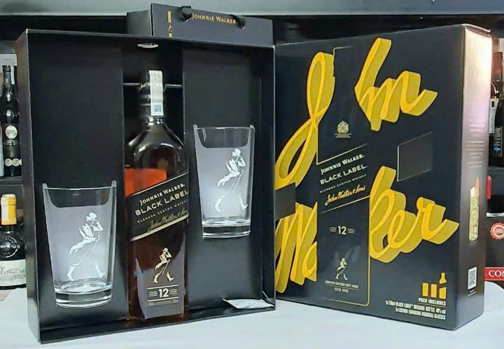 JW-Black F2024-khi-mo-hop-qua