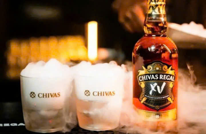 Mot-cach-thuong-thuc-Chivas-XV-nam