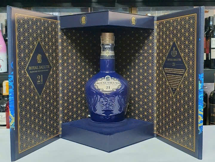 Mua-chivas-21-tet-f2024-moi-nhat