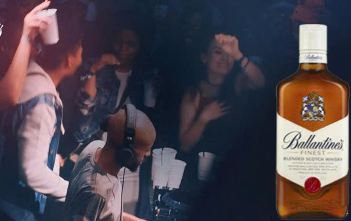 ballantines-finest-va-bua-tiec-gioi-tre-hien-dai