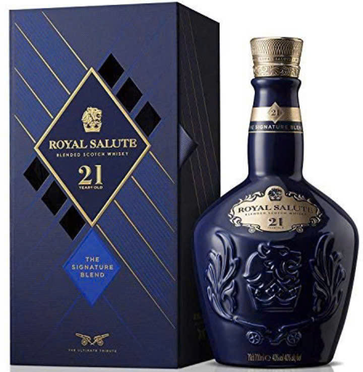 chivas-21-royal-salute-21-YO-gia-re
