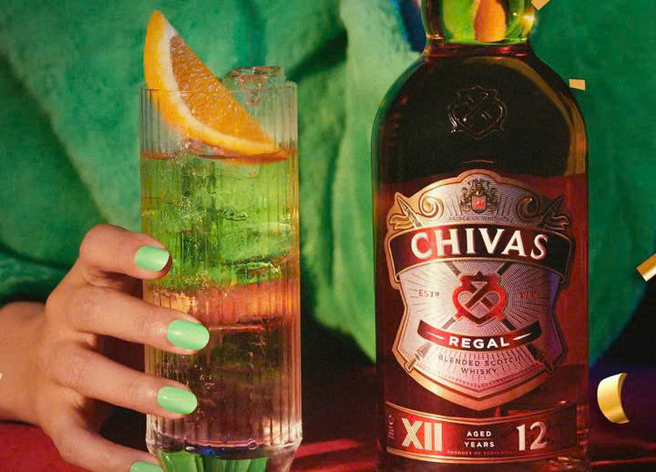 dung-dieu-voi-chivas-12-nam-tuoi-moi