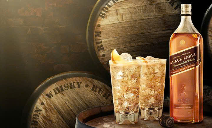 mua-Johnnie-Walker-Black-1lit-gia-re