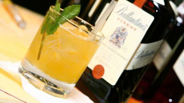 thuong-thuc-ballantines-finest-2-lit-dung-chuan