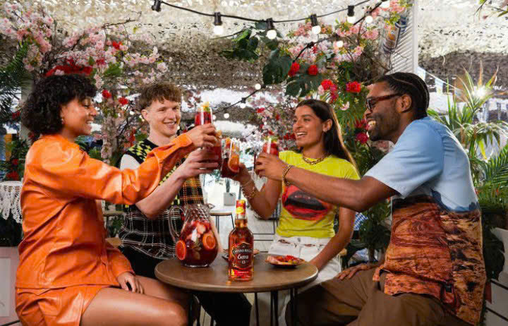 thuong-thuc-chivas-extra-13-do-700-ml-moi