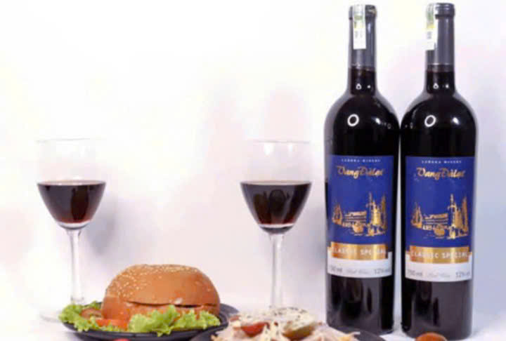 thuong-thuc-vang-classic-special-Red-Wine-750ml-ladofoods