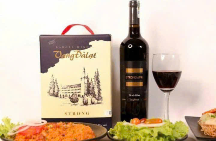 thuong-thuc-vang-da-lat-strong-Red-Wine-moi