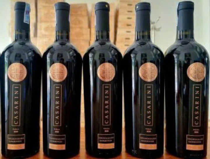 trung-bay-vang-Y-casarini-750ml