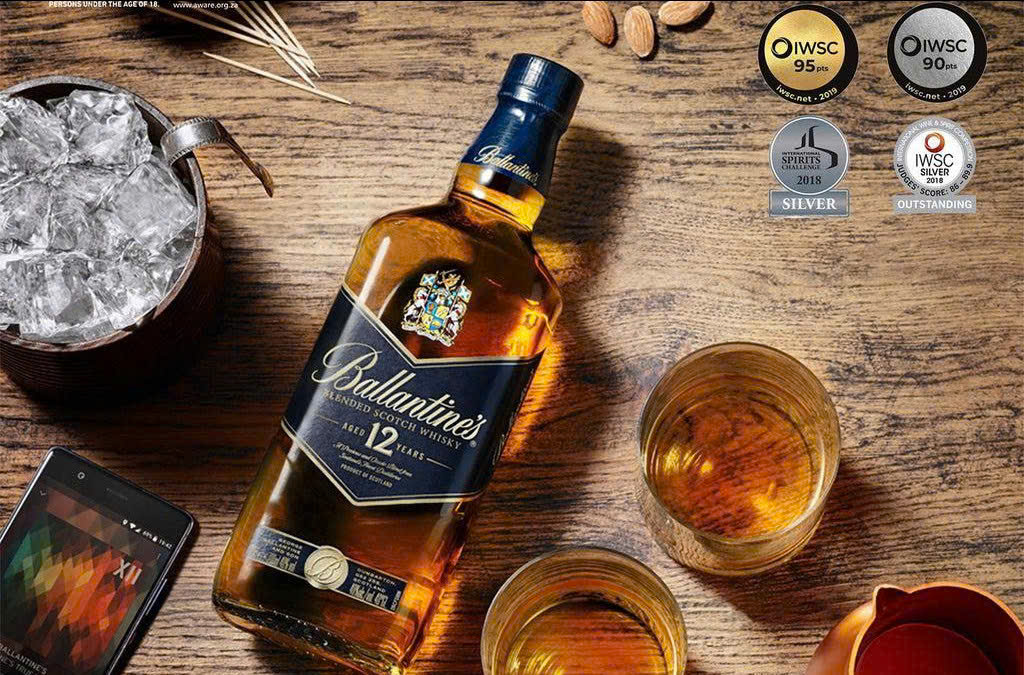 Ballantines-12-va-cac-giai-thung-quoc-te