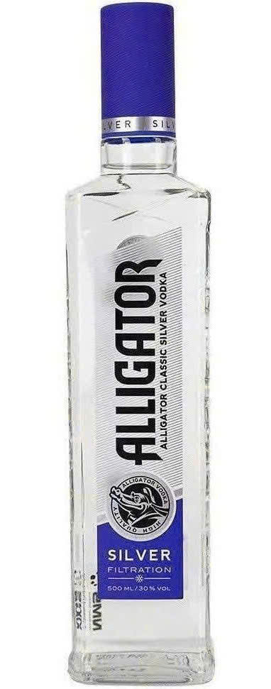 Ban-mua-Vodka-Ca-Sau-Xanh-500-ml-mua-gia-re-o-Ha-Noi