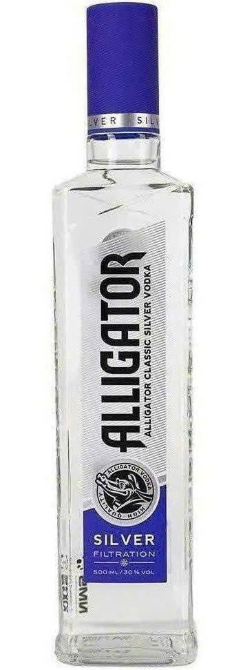 Ban-mua-Vodka-Ca-Sau-Xanhgia-re-o-Ha-Noi