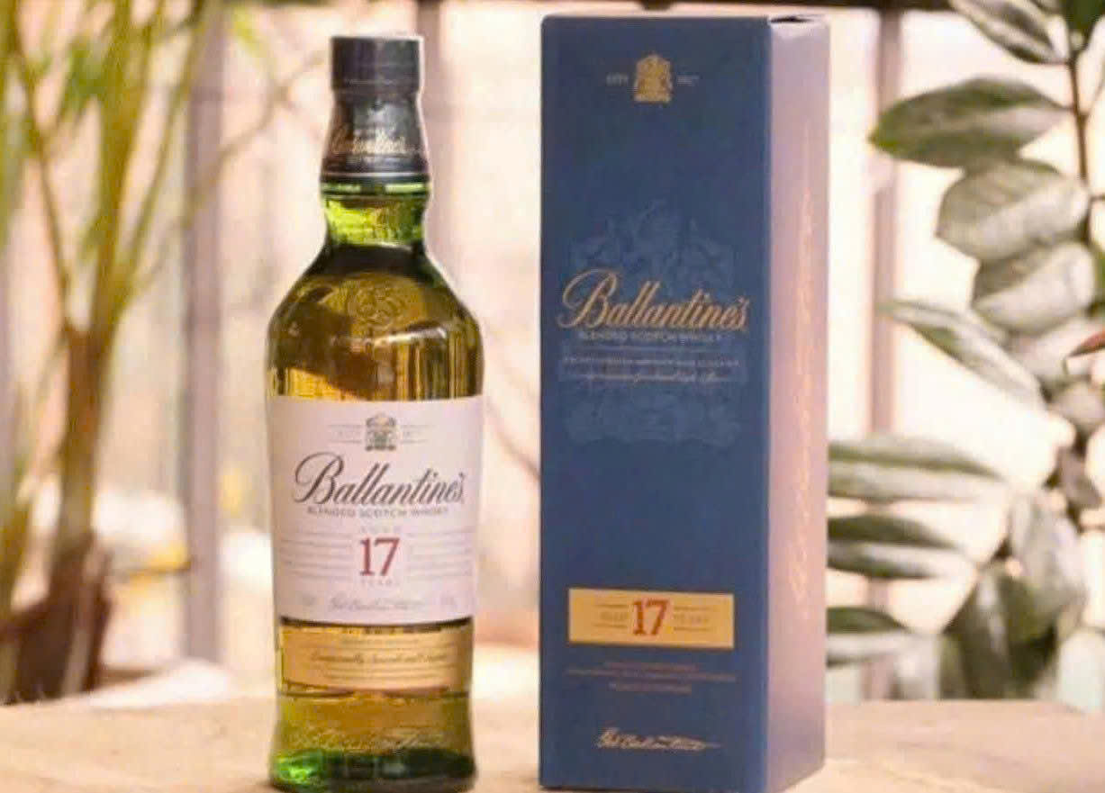 Bay-mau-Ballantines-17-Year-Old