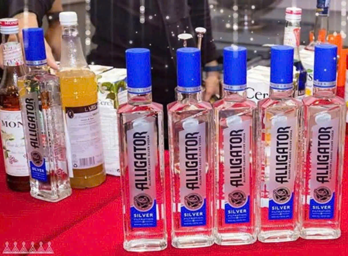 Bay-mau-Vodka-Ca-Sau-Xanh-500-ml-1