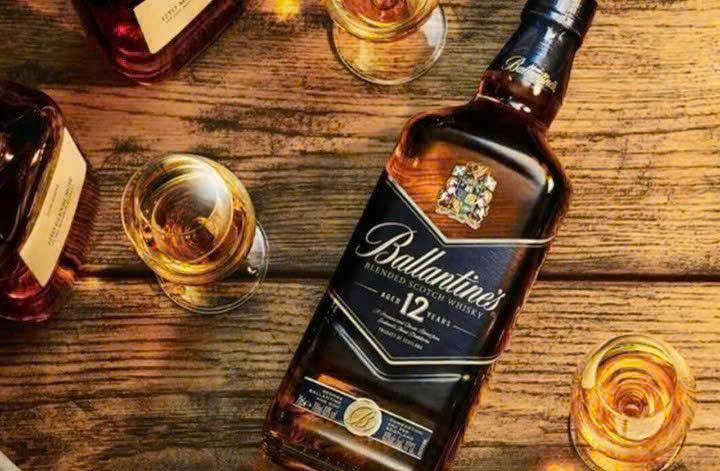 Cach-thuong-thuc-Ballantines-12-nam-tuoi