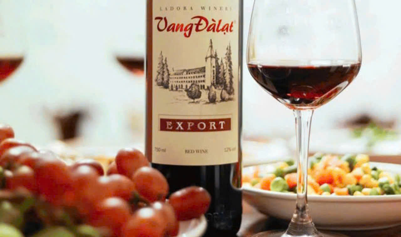 Cach-thuong-thuc-vang-da-lat-Export-red-wine-LADOFOODS