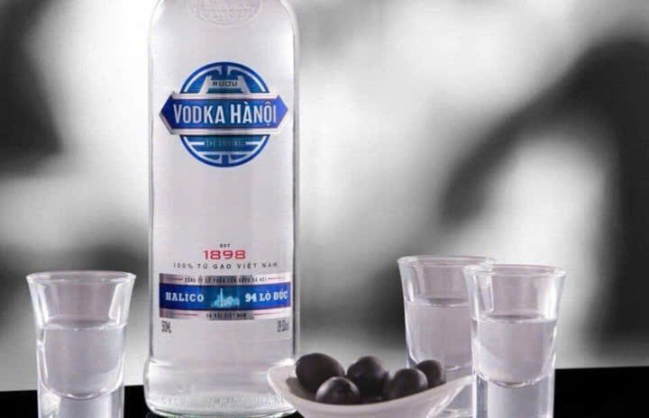 Cach-thuong-thuc-vodka-ha-noi-chuan-vi