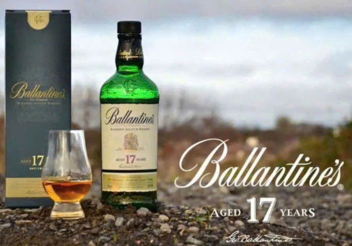 Dung-chuan-voi-ruou-Ballantines-17-Year-Old
