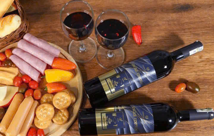 Dung-dieu-voi-Dalat-Single-Edition-Shiraz-750ml