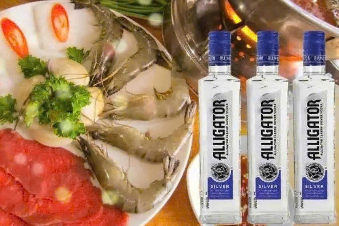 Dung-dieu-voi-Vodka-Ca-Sau-Xanh-NGA-50-cl