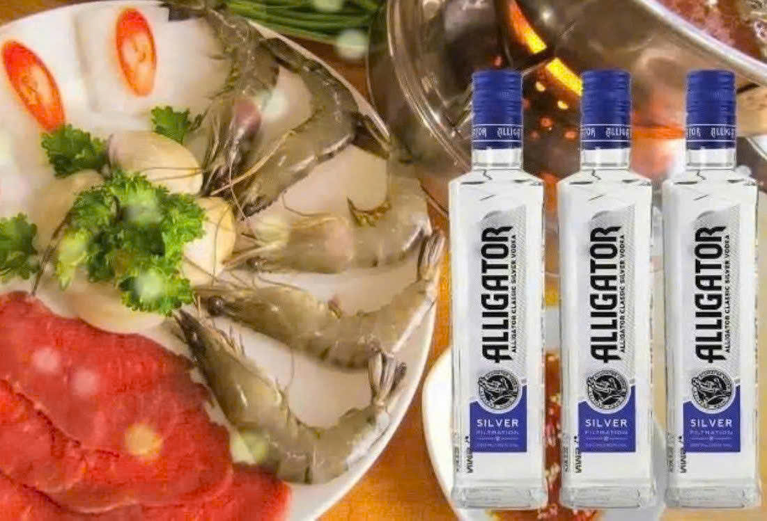 Dung-dieu-voi-Vodka-Ca-Sau-Xanh-NGA-500ml