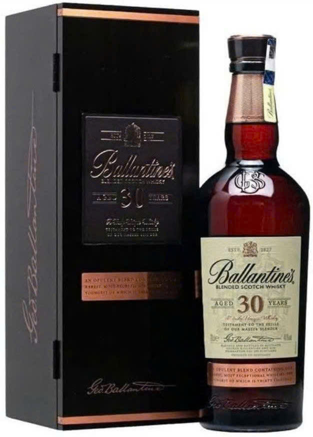 Gia-mua-ban-Ruou-Ballantines-30-YO