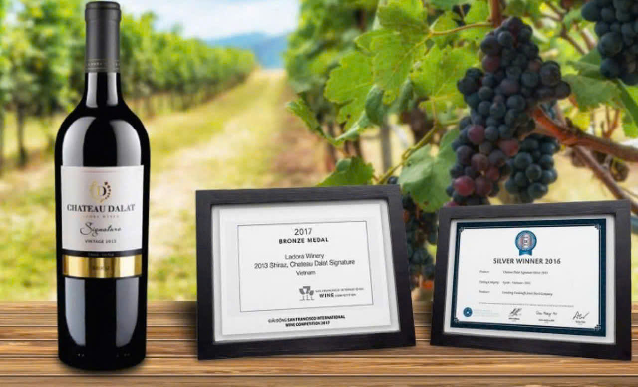 Giai-thuong-cho-Chateau-dalat-signature-shiraz-750-ml