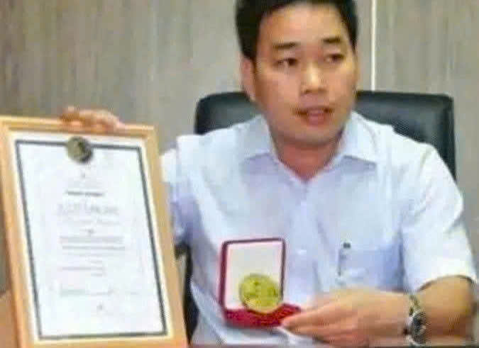 Giai-vang-Quoc-te-cho-vodka-ca-sau-xanh-gia-re