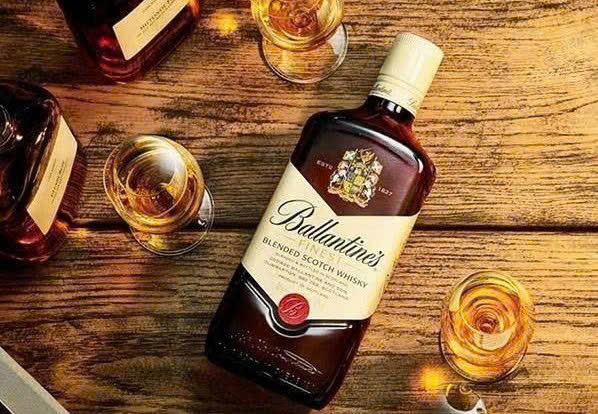 Gioi-thie-ballantines-finest-700-ml