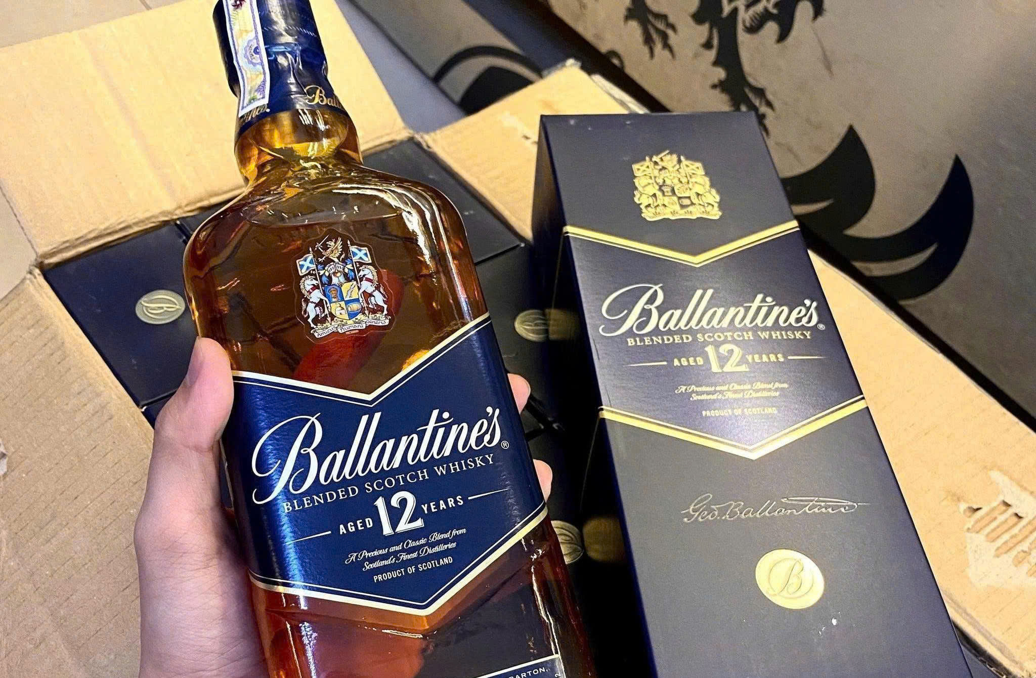 Gioi-thieu-Ballantines-12-YO-moi
