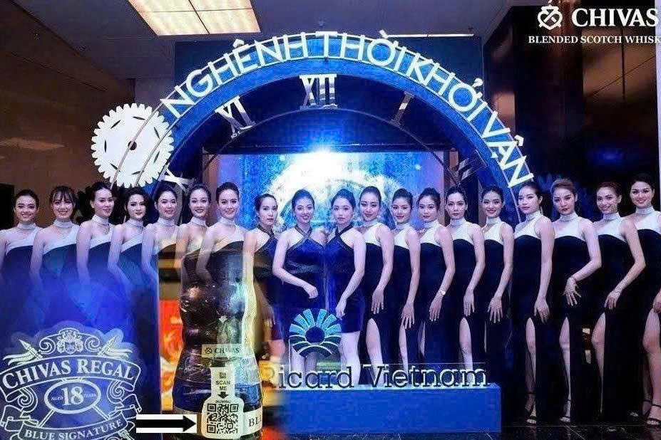 Gioi-thieu-Chivas-18-Blue-xanh-70-cl