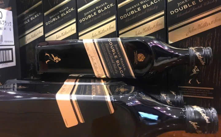 Gioi-thieu-Johnnie-Walker-Double-Black-1lit-của-Diageo