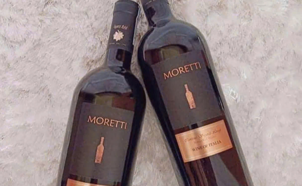 Gioi-thieu-Vang-y-moretti-14-do