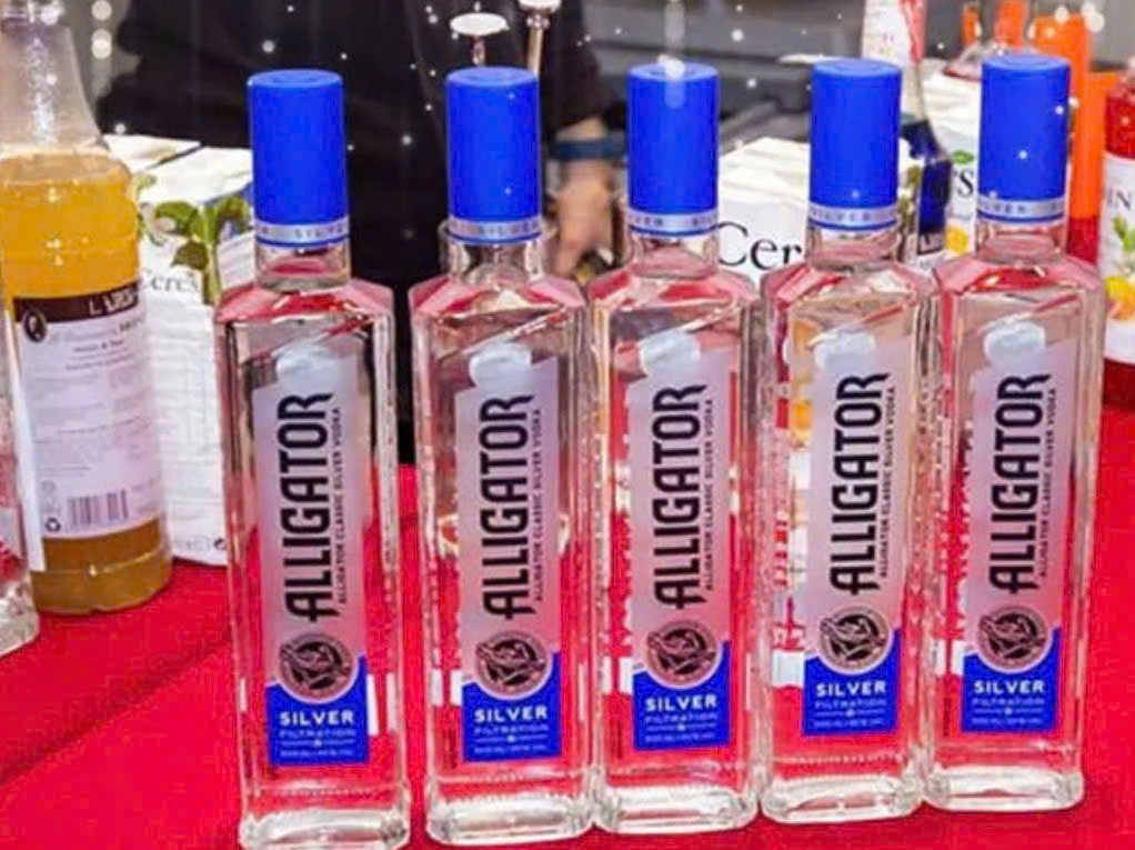 Gioi-thieu-Vodka-Ca-Sau-Xanh-500-ml