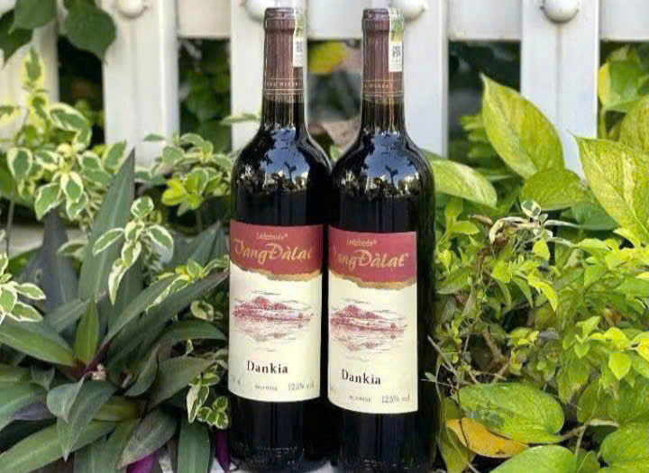 Gioi-thieu-vang-da-lat-Dankia-red-wine-gia-re-cua-LADOFOODS