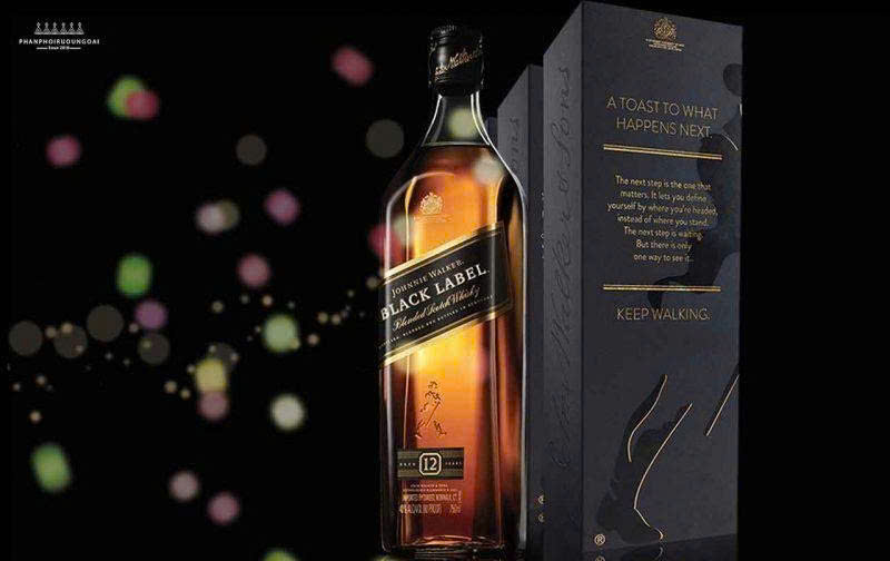 JW-black-label-dinh-everest-cua-whisky-cao-cap