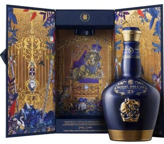 Mo-hop-ruou-chivas-25-YO