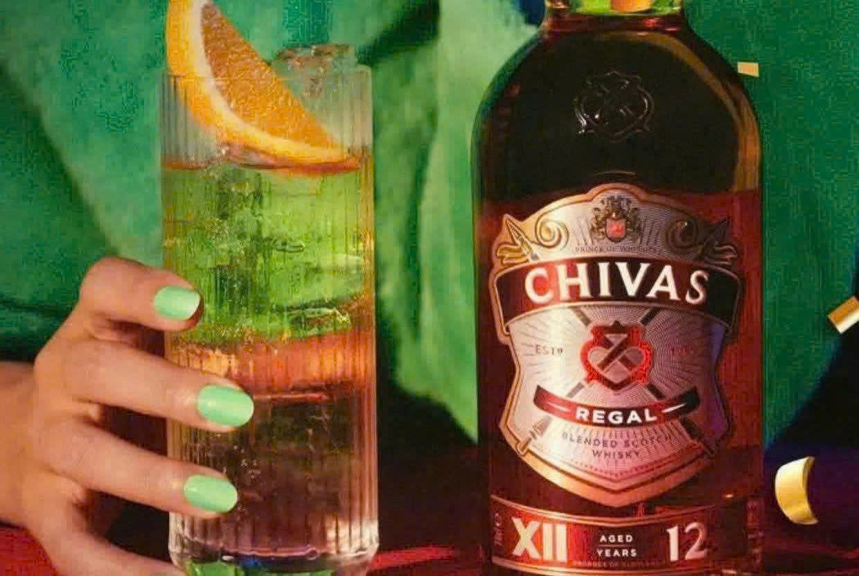 Mot-cach-thuong-thuc-chivas-12-YO-gia-re